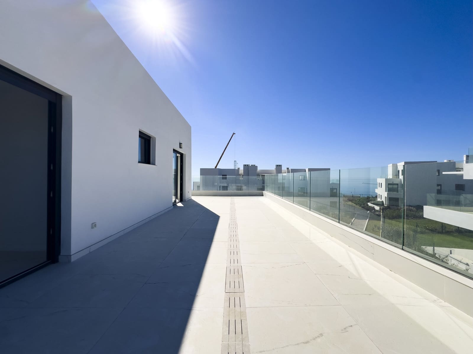 2 slaapkamer Penthouse te koop in Casares met zwembad garage - € 649.000 (Ref: 9547844)