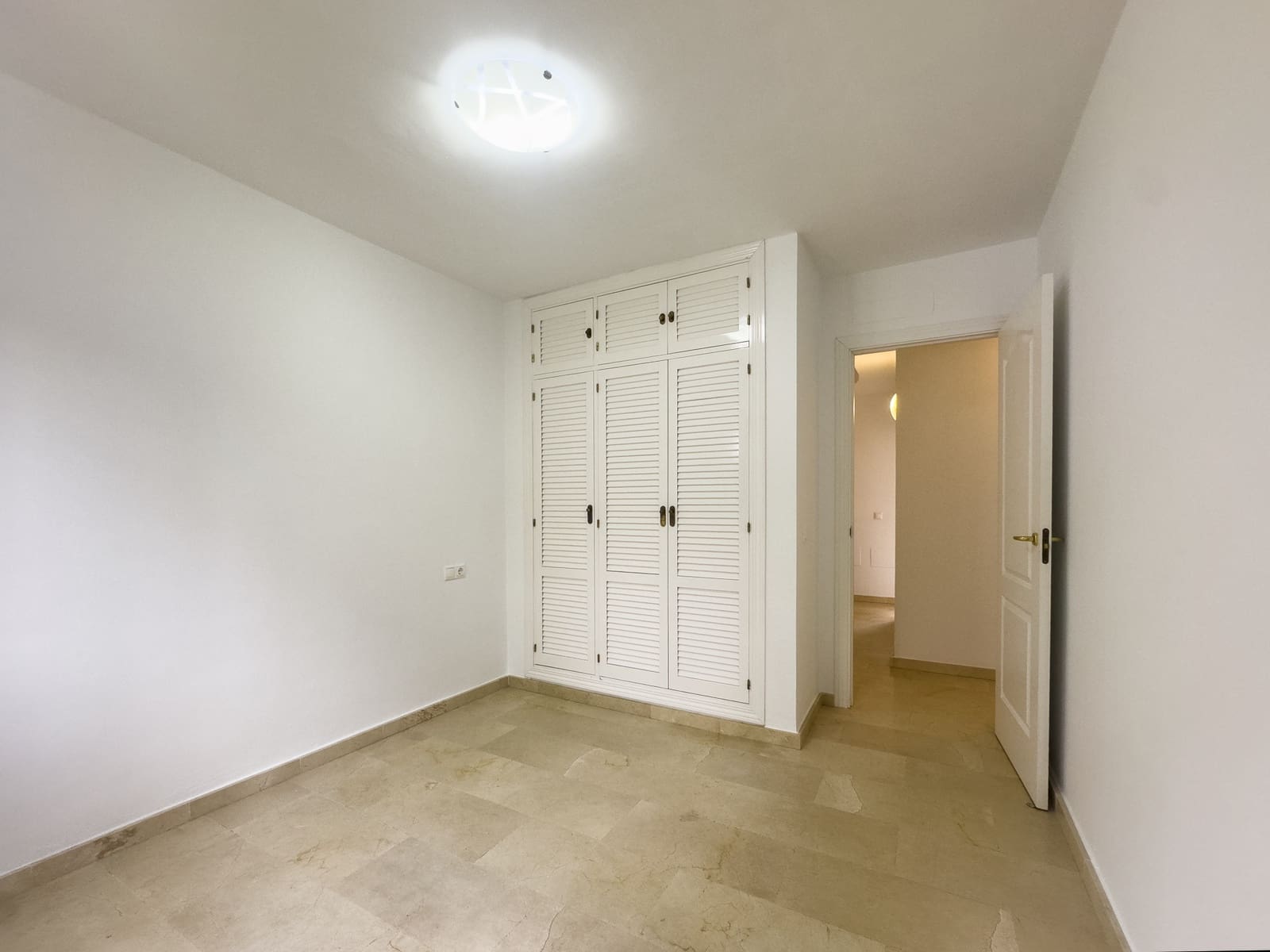 3 bedroom Townhouse for sale in Manilva with pool garage - € 610,000 (Ref: 9547849)