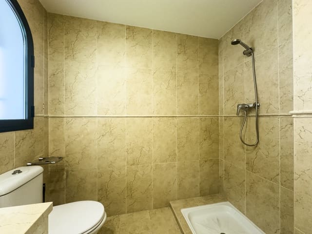 3 sovrum Hus till salu i Manilva med pool garage - 610 000 € (Ref: 9547849)