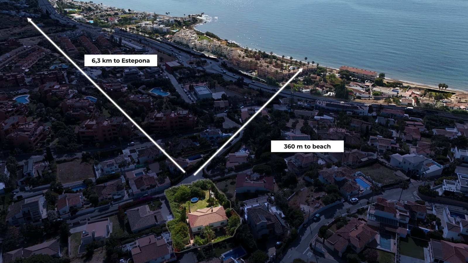 4 bedroom Villa for sale in Estepona with pool garage - € 1,400,000 (Ref: 9604849)