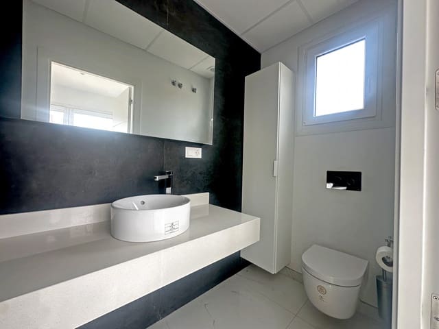 Kommersiell till salu i Casares - 59 000 € (Ref: 9659215)