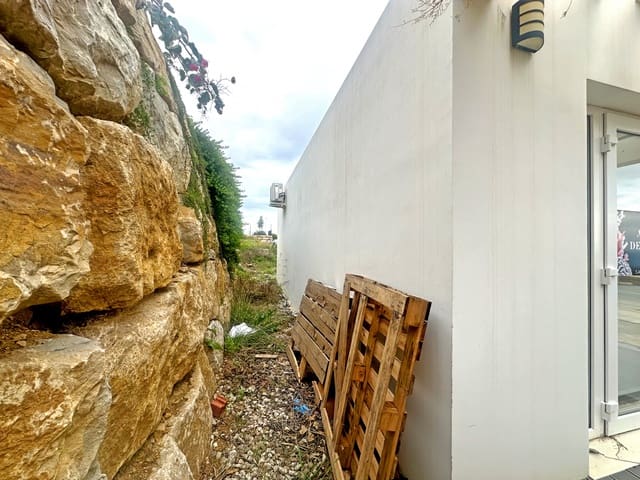 Kommersiell till salu i Casares - 59 000 € (Ref: 9659215)