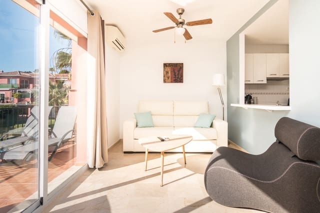 1 chambre Appartement à vendre à Manilva avec piscine garage - 219 000 € (Ref: 9738390)