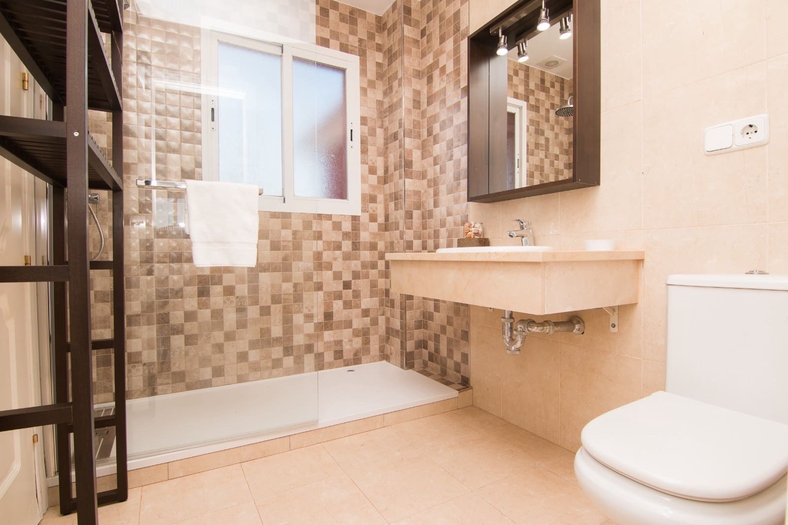 1 sovrum Lägenhet till salu i Manilva med pool garage - 219 000 € (Ref: 9738390)