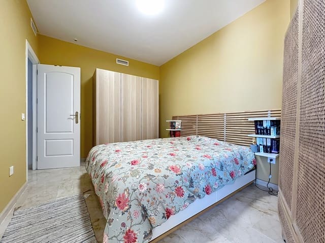 2 soveværelse Lejlighed til salg i Manilva med swimmingpool garage - € 225.000 (Ref: 9747802)