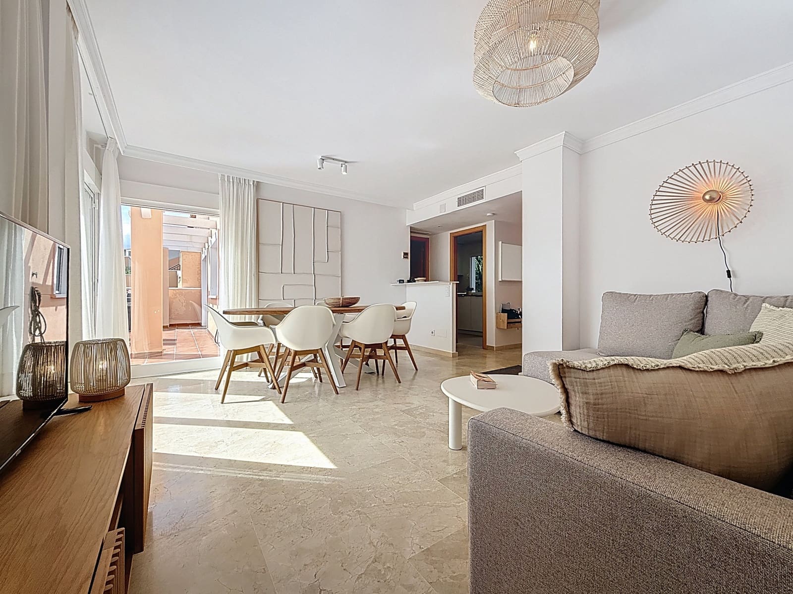 Ático de 2 habitaciones en Casares en venta con piscina garaje - 495.000 € (Ref: 9747803)