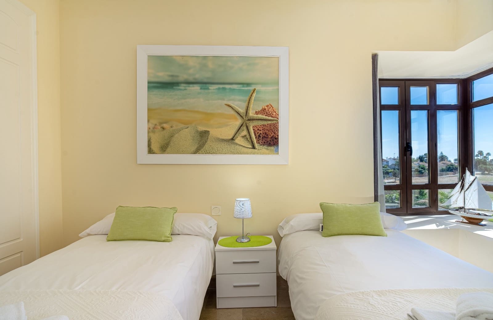 2 soveværelse Lejlighed til salg i Manilva med swimmingpool garage - € 315.000 (Ref: 9751836)