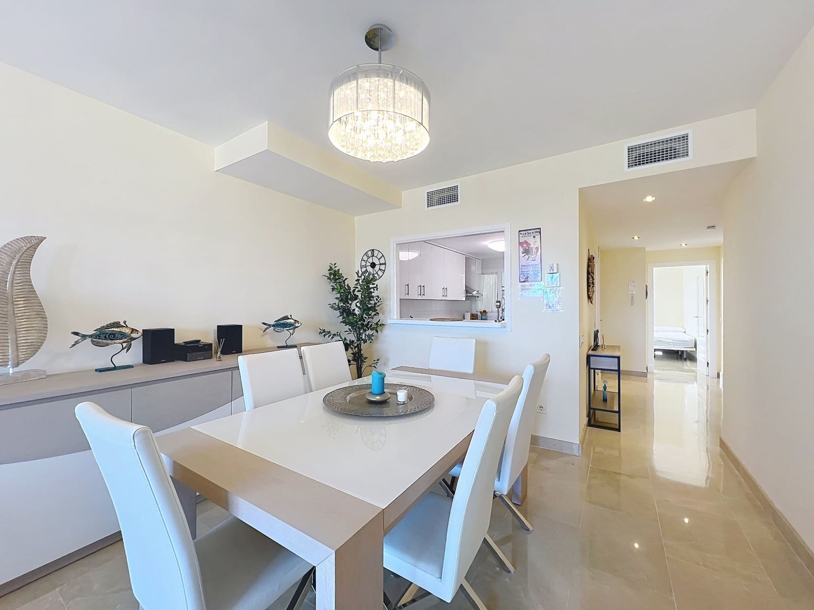 2 soveværelse Lejlighed til salg i Manilva med swimmingpool garage - € 315.000 (Ref: 9751836)