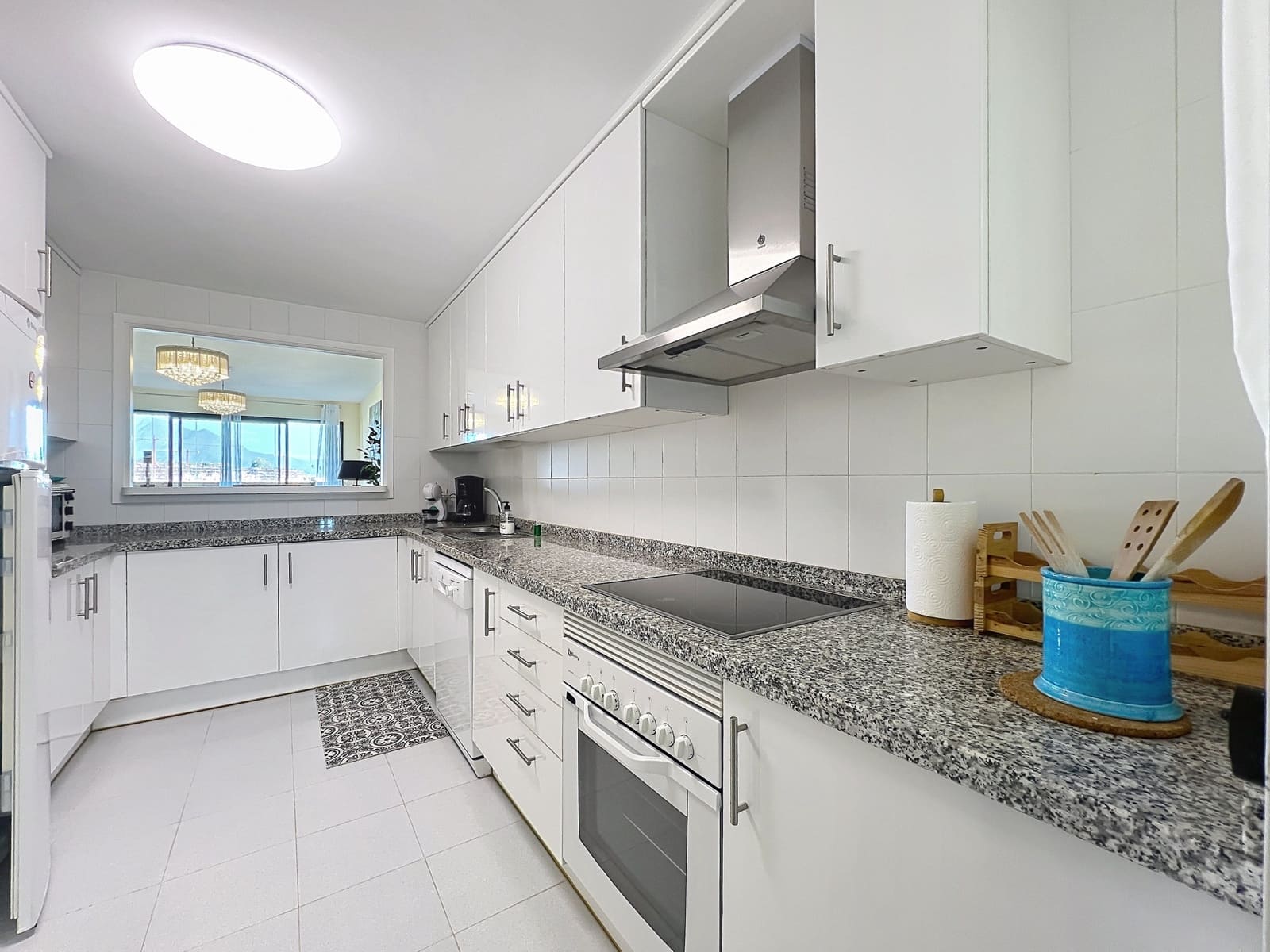 2 soveværelse Lejlighed til salg i Manilva med swimmingpool garage - € 315.000 (Ref: 9751836)