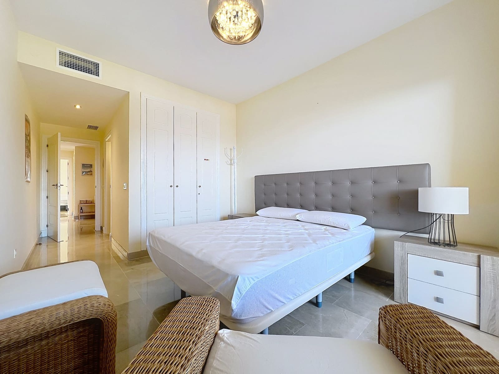 2 soveværelse Lejlighed til salg i Manilva med swimmingpool garage - € 315.000 (Ref: 9751836)