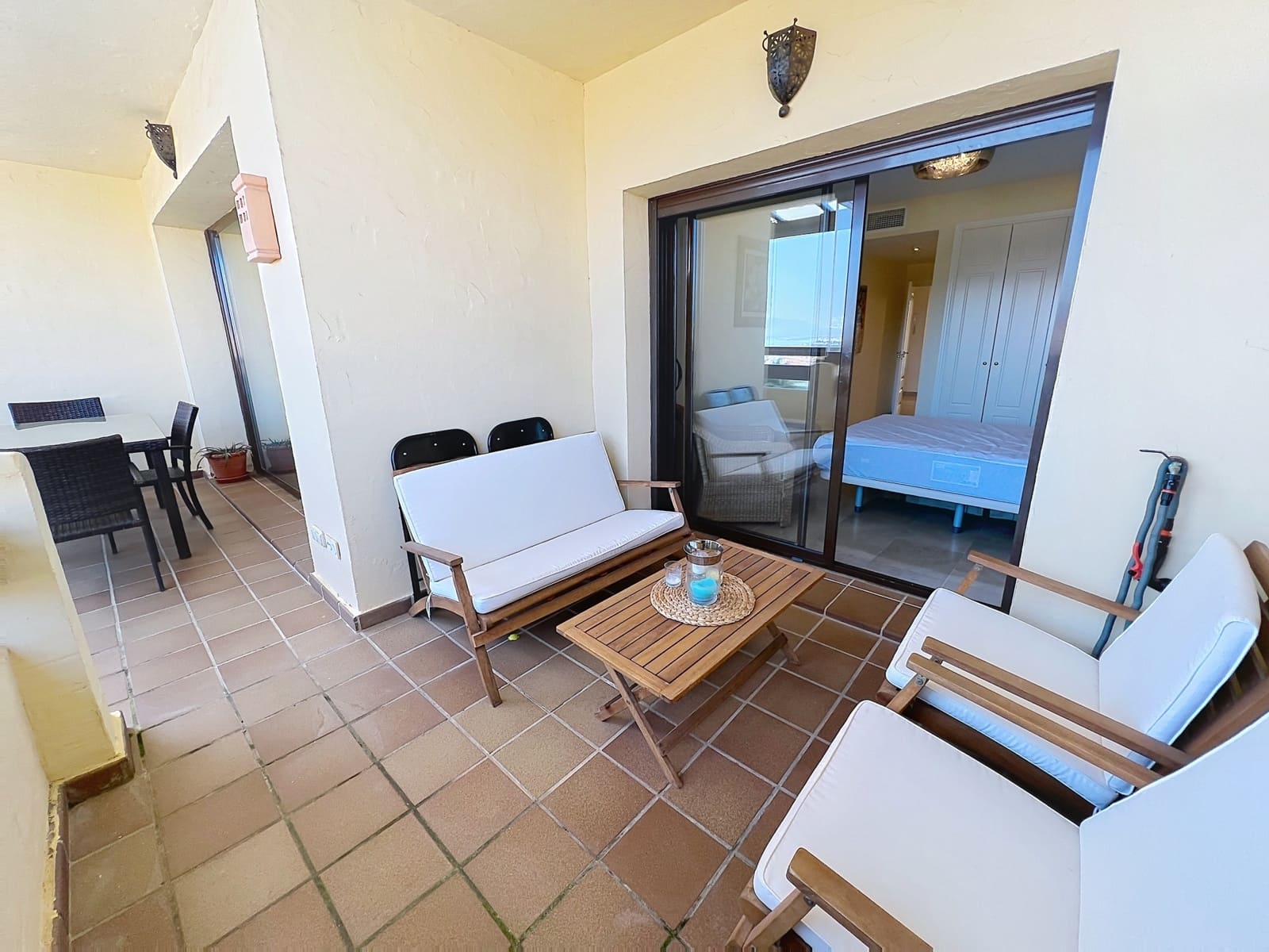 2 soveværelse Lejlighed til salg i Manilva med swimmingpool garage - € 315.000 (Ref: 9751836)