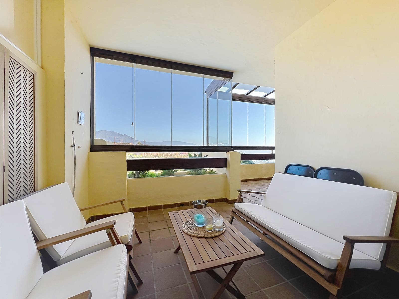 2 soveværelse Lejlighed til salg i Manilva med swimmingpool garage - € 315.000 (Ref: 9751836)