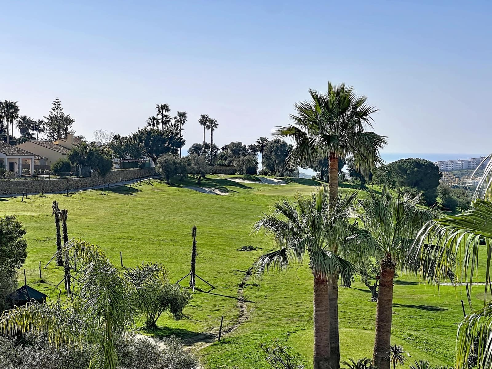 2 soveværelse Lejlighed til salg i Manilva med swimmingpool garage - € 315.000 (Ref: 9751836)