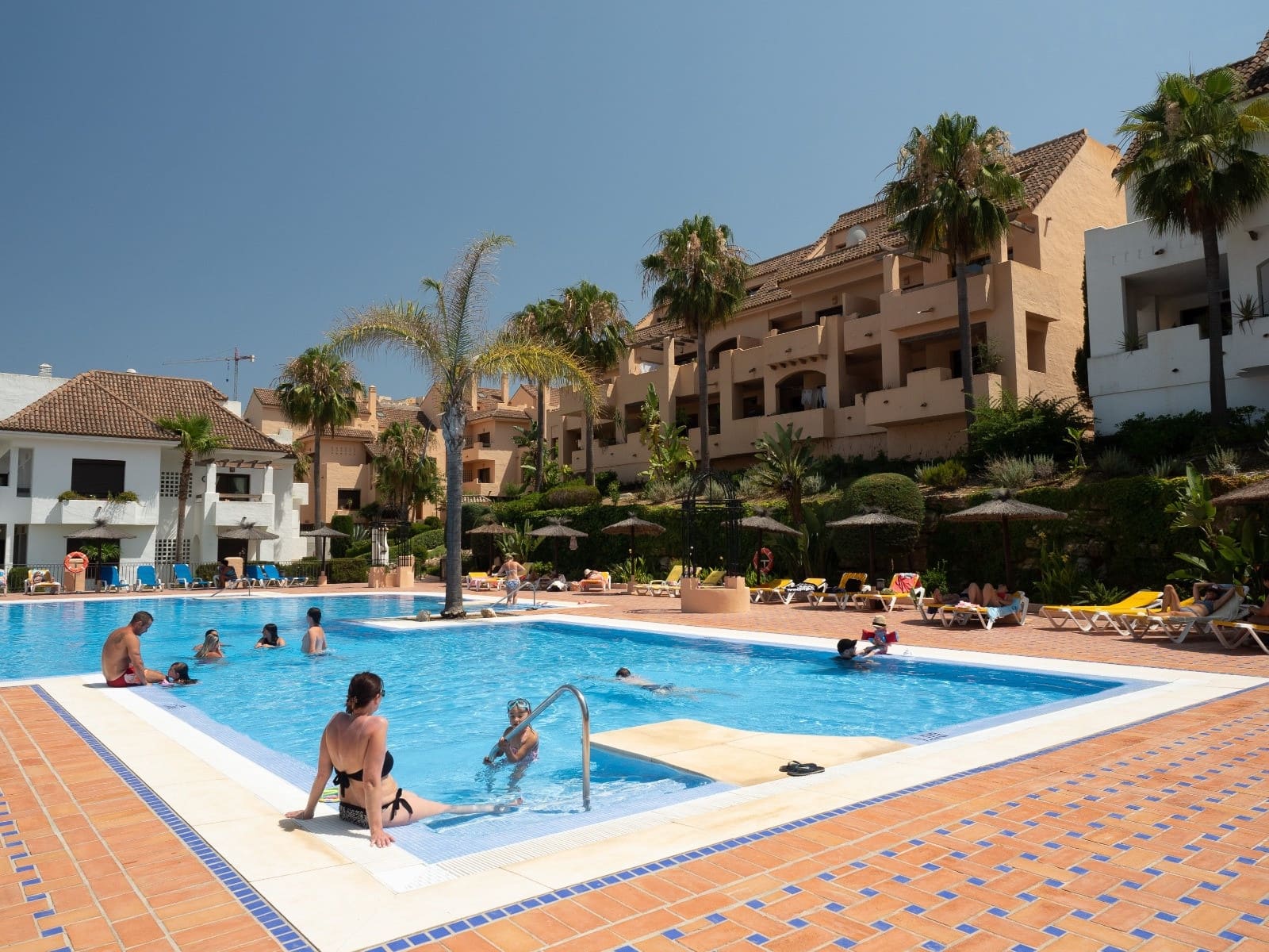 2 bedroom Apartment for sale in Manilva with pool garage - € 315,000 (Ref: 9751836)