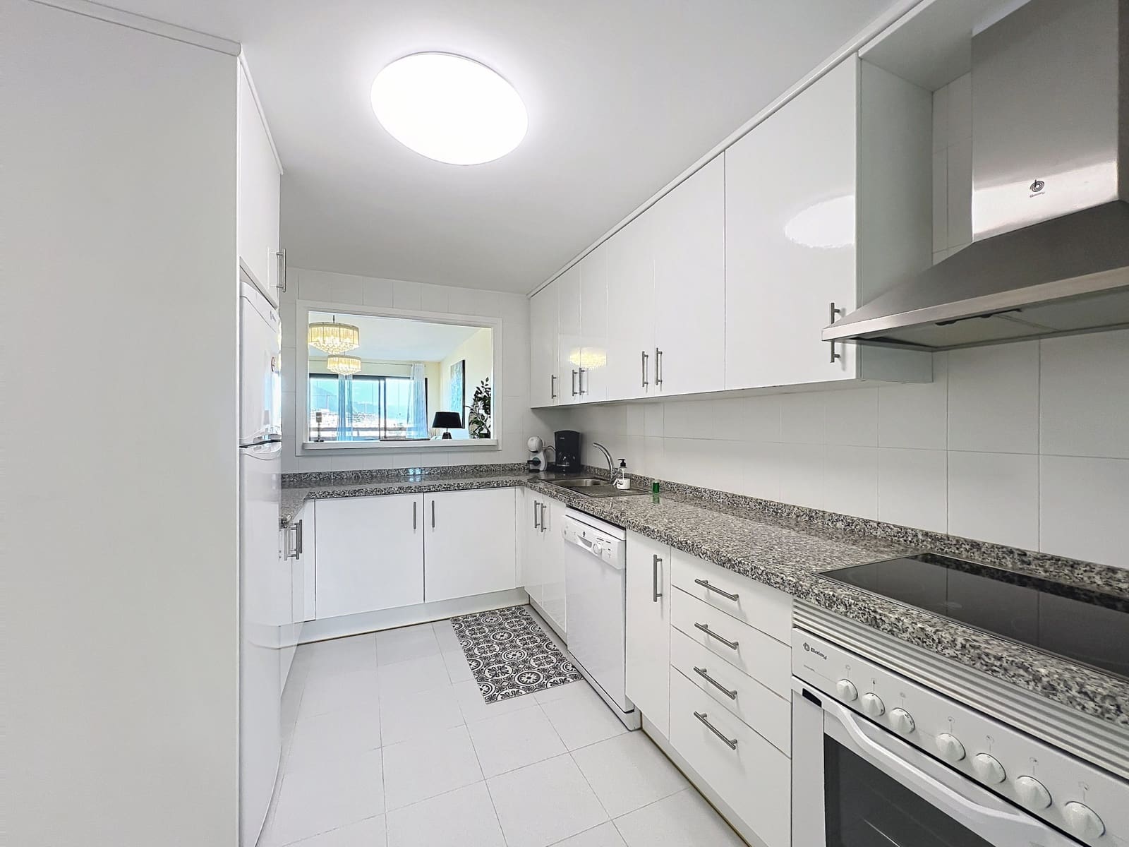 2 sovrum Lägenhet till salu i Manilva med pool garage - 315 000 € (Ref: 9751836)