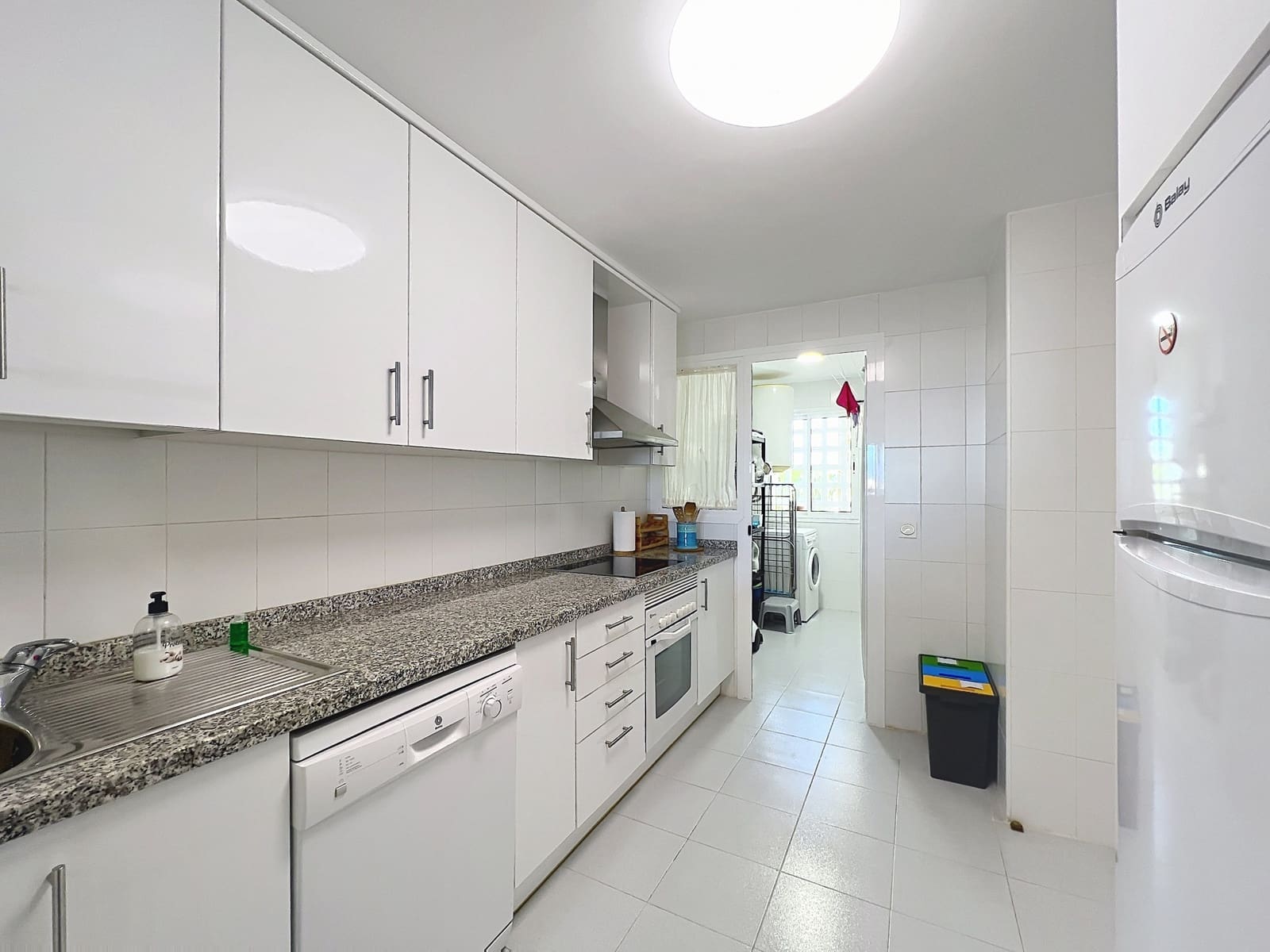 2 sovrum Lägenhet till salu i Manilva med pool garage - 315 000 € (Ref: 9751836)