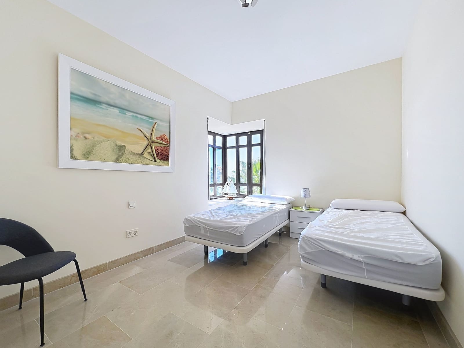 2 sovrum Lägenhet till salu i Manilva med pool garage - 315 000 € (Ref: 9751836)