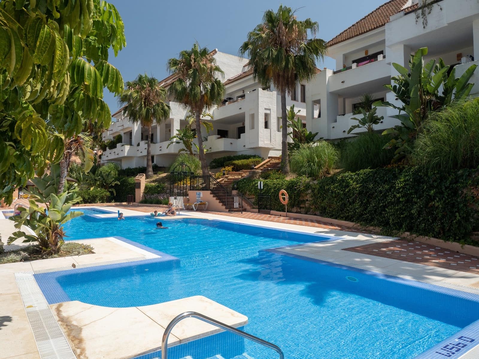 2 sovrum Lägenhet till salu i Manilva med pool garage - 315 000 € (Ref: 9751836)