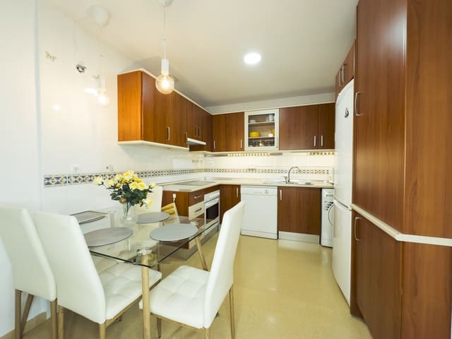 Apartamento de 3 habitaciones en San Luis de Sabinillas, Manilva en venta con piscina garaje - 299.990 € (Ref: 9755614)