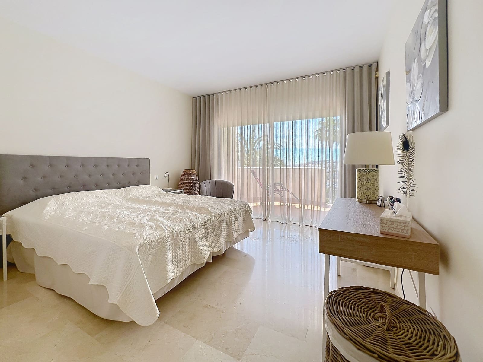 2 makuuhuone Huoneisto myytävänä paikassa Manilva mukana 
autotalli - 285 000 € (Ref: 9804268)