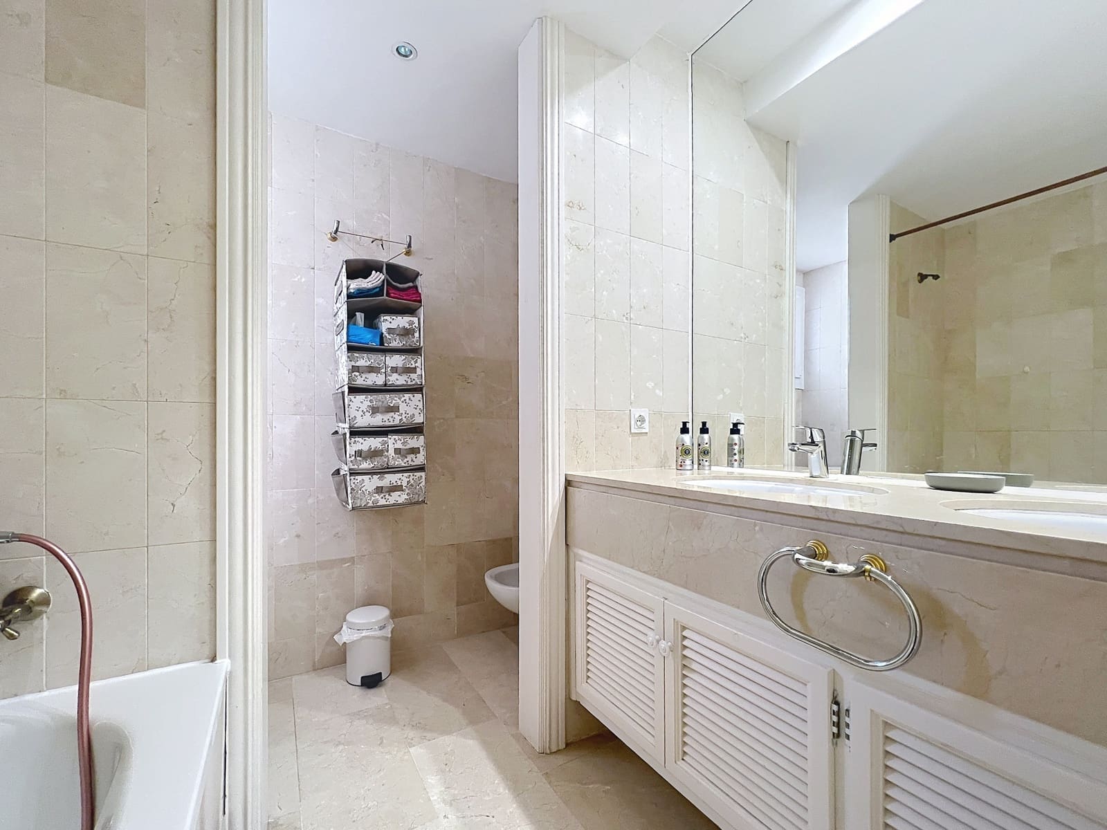 2 makuuhuone Huoneisto myytävänä paikassa Manilva mukana 
autotalli - 285 000 € (Ref: 9804268)