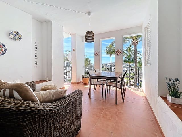 2 slaapkamer Appartement te koop in La Duquesa / Puerto de la Duquesa, Manilva met garage - € 285.000 (Ref: 9804268)