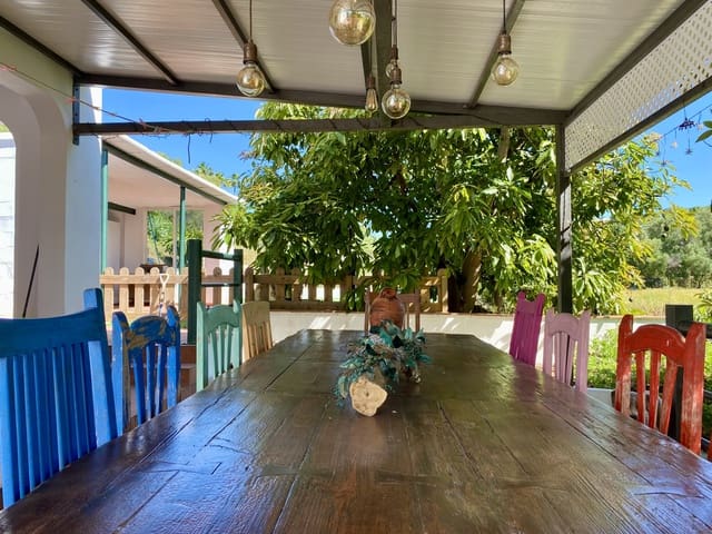 3 quarto Quinta/Casa Rural para venda em El Padrón, Estepona com piscina garagem - 750 000 € (Ref: 9861709)