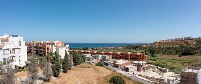 Apartamento de 3 habitaciones en Manilva en venta con piscina garaje - 398.000 € (Ref: 9876371)