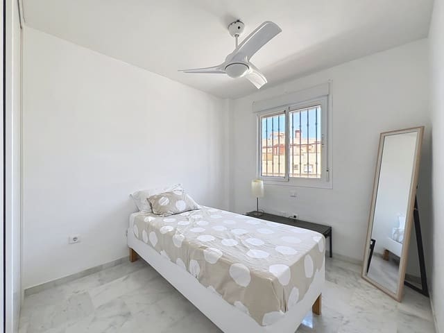 2 soverom Penthouse til salgs i Casares med svømmebasseng garasje - € 265 000 (Ref: 9899274)