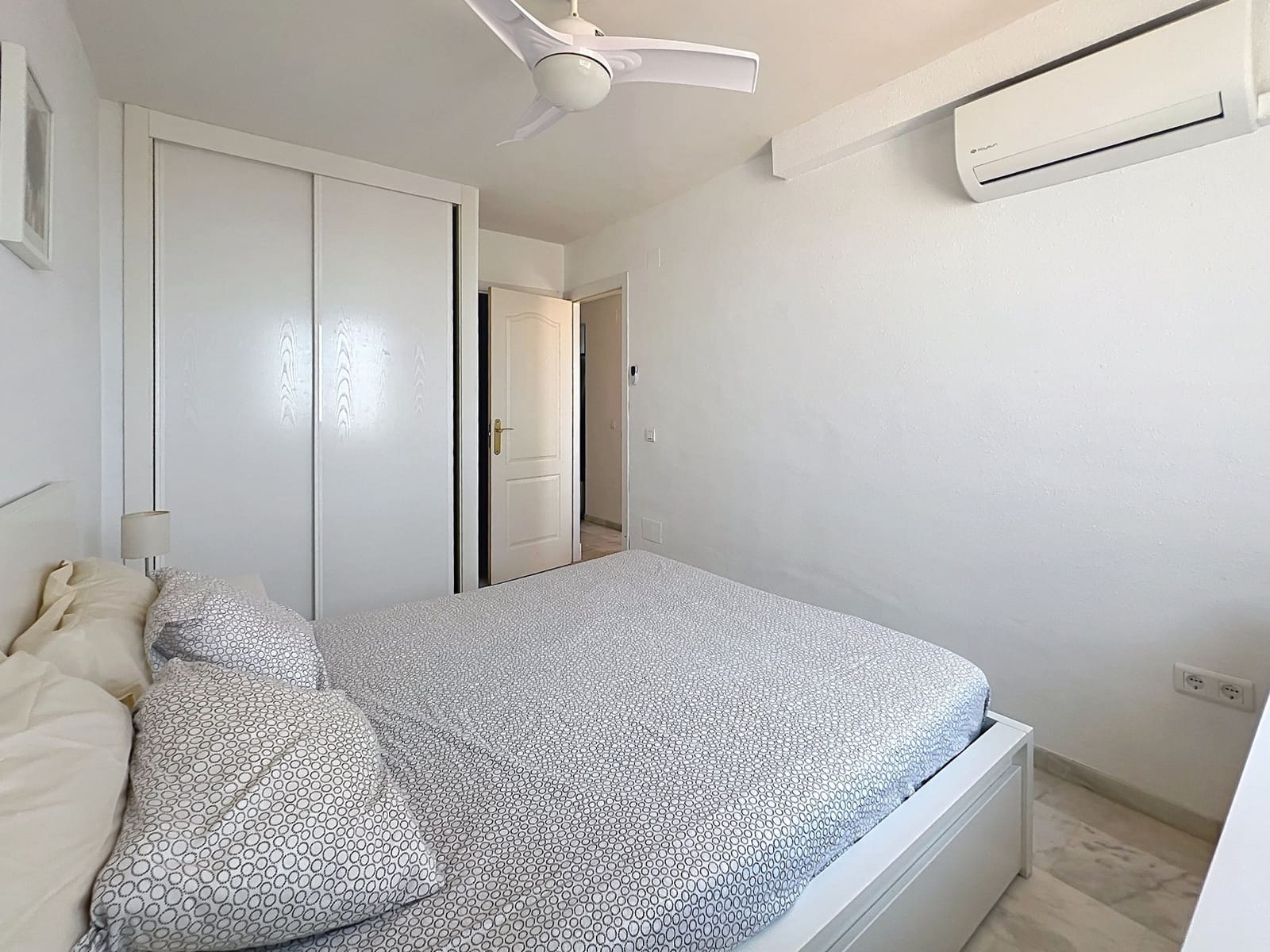 2 quarto Penthouse para venda em Casares com piscina garagem - 265 000 € (Ref: 9899274)