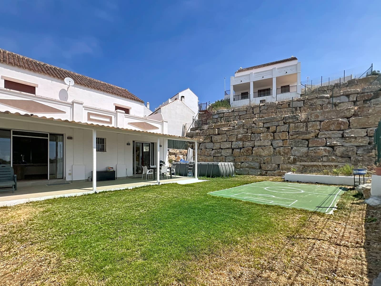2 Zimmer Villa zu verkaufen in Casares mit Pool Garage - 479.000 € (Ref: 9904634)