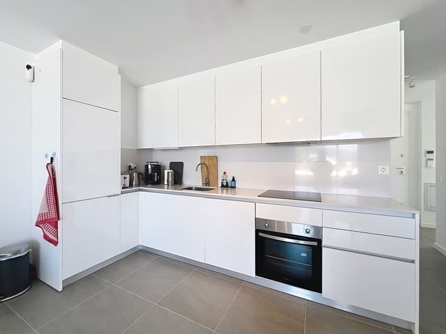 4 Zimmer Haus zu verkaufen in Manilva mit Pool Garage - 490.000 € (Ref: 9904635)