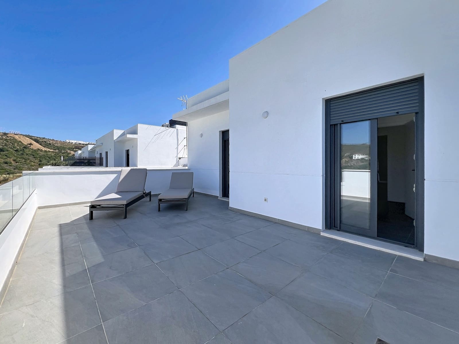 4 Zimmer Haus zu verkaufen in Manilva mit Pool Garage - 490.000 € (Ref: 9904635)