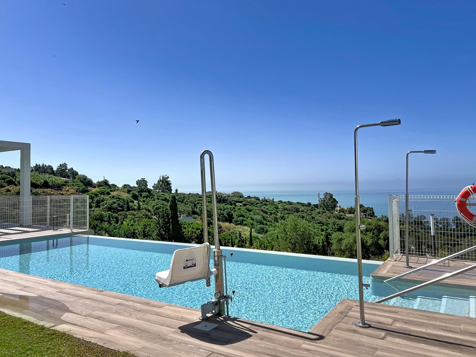 4 Zimmer Haus zu verkaufen in Manilva mit Pool Garage - 490.000 € (Ref: 9904635)