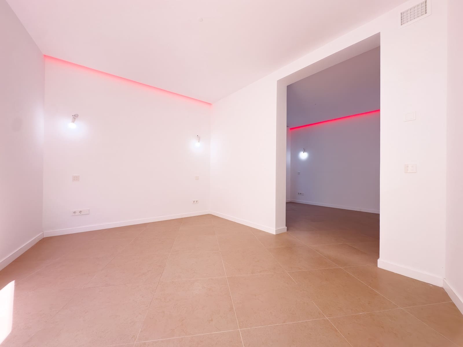Chalet de 4 habitaciones en Estepona en venta con piscina garaje - 2.200.000 € (Ref: 9911003)