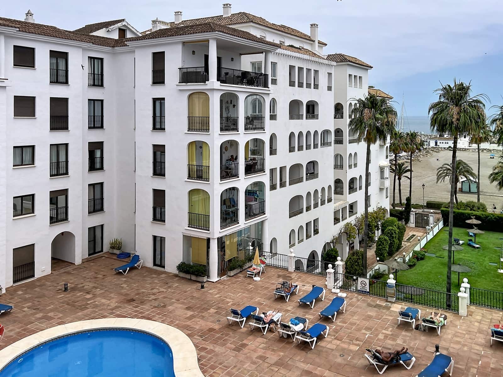 1 bedroom Apartment for sale in Manilva with pool garage - € 305,000 (Ref: 9911004)