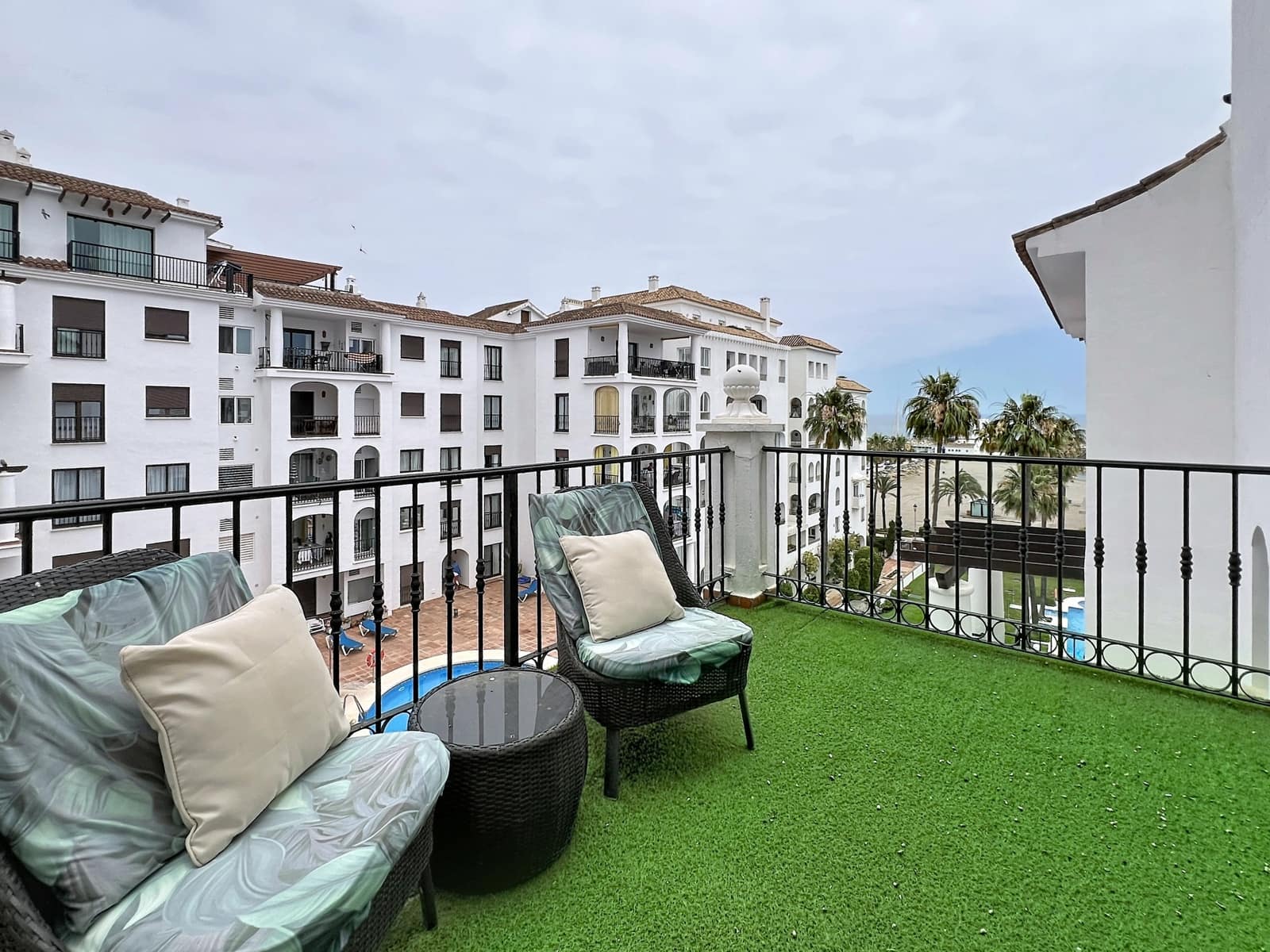 1 bedroom Apartment for sale in Manilva with pool garage - € 305,000 (Ref: 9911004)