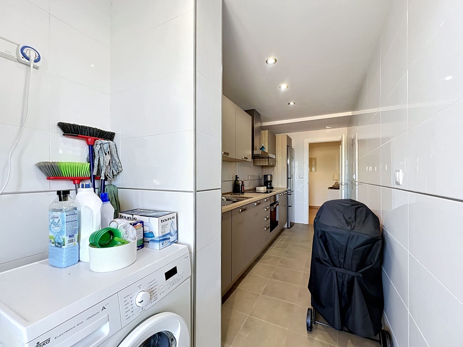 2 slaapkamer Appartement te koop in La Alcaidesa met zwembad garage - € 329.000 (Ref: 9915471)