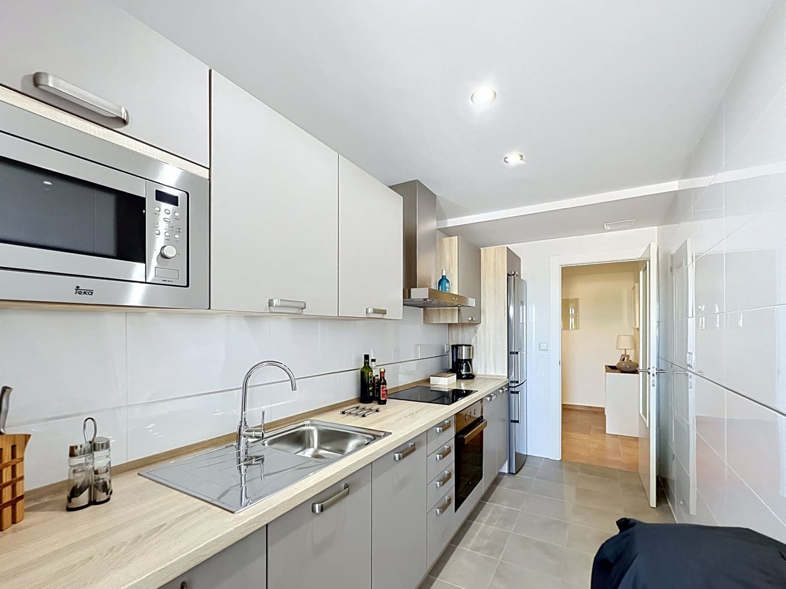 2 slaapkamer Appartement te koop in La Alcaidesa met zwembad garage - € 329.000 (Ref: 9915471)