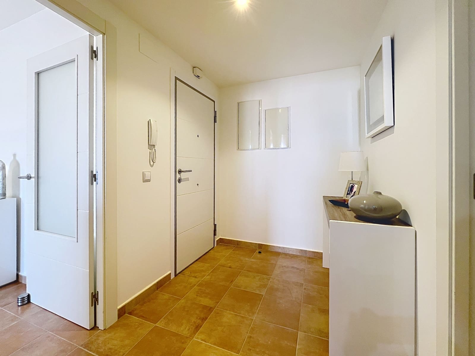 2 slaapkamer Appartement te koop in La Alcaidesa met zwembad garage - € 329.000 (Ref: 9915471)