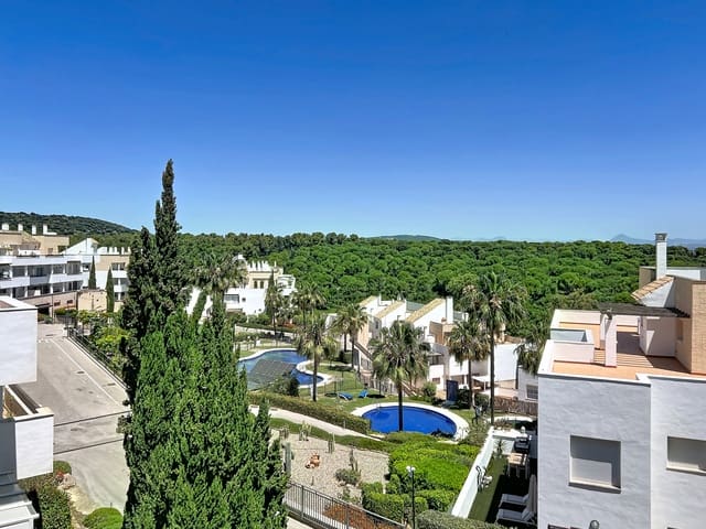 2 slaapkamer Appartement te koop in La Alcaidesa met zwembad garage - € 329.000 (Ref: 9915471)