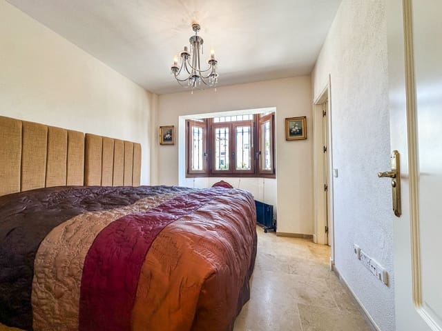 3 camera da letto Casa in vendita in La Duquesa / Puerto de la Duquesa, Manilva con garage - 375.000 € (Rif: 9915472)