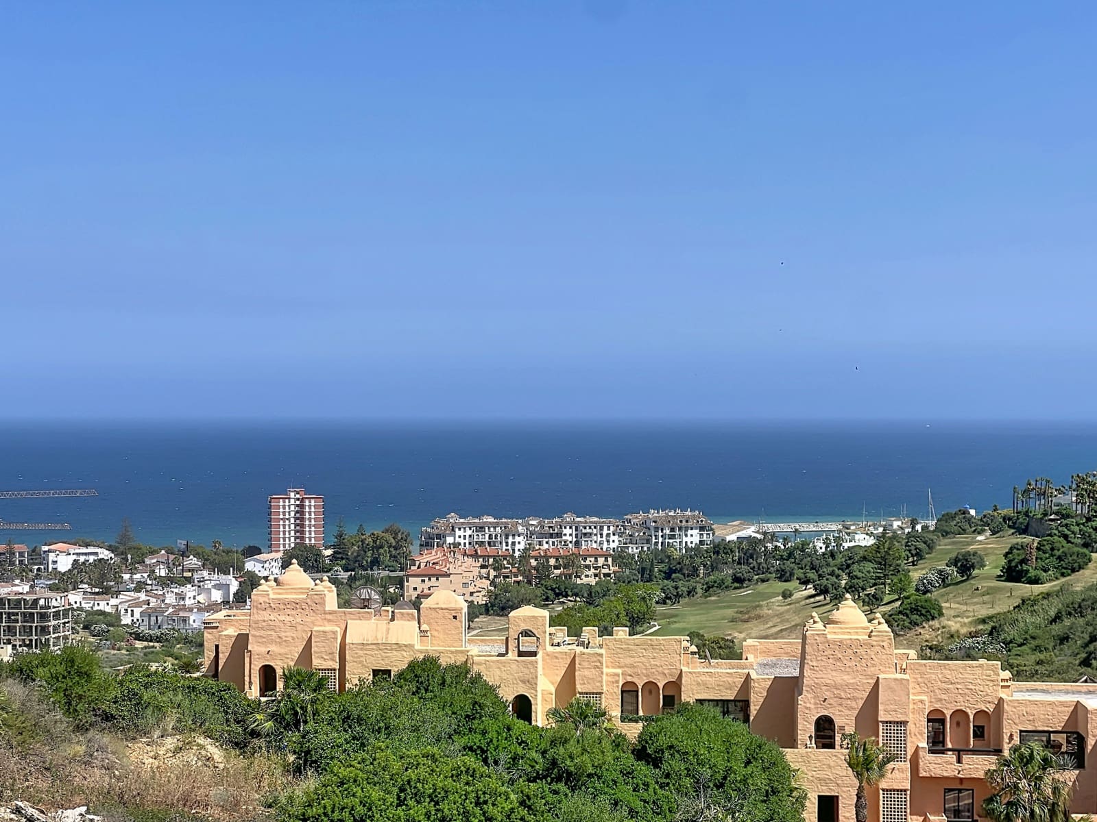 2 slaapkamer Appartement te koop in Manilva met zwembad garage - € 315.000 (Ref: 9920398)