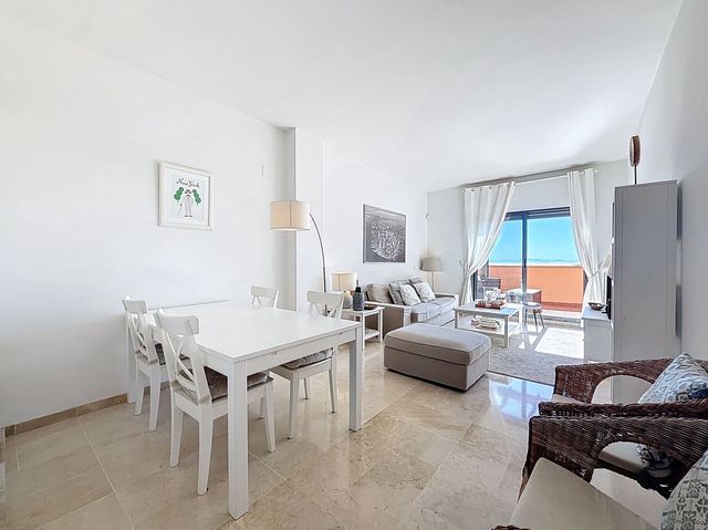 2 quarto Penthouse para venda em Manilva com piscina garagem - 305 000 € (Ref: 9924593)