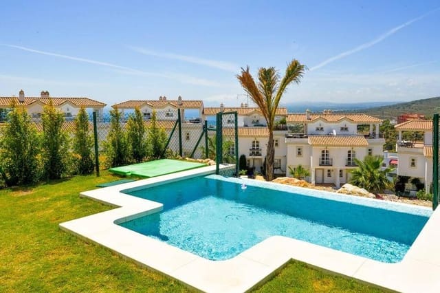 3 sovrum Hus till salu i Manilva med pool garage - 695 000 € (Ref: 9924594)