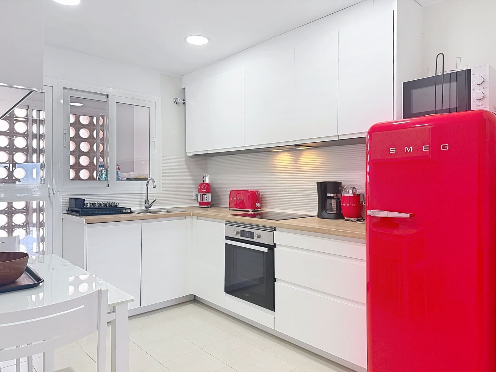 2 soverom Leilighet til salgs i Manilva med svømmebasseng garasje - € 365 000 (Ref: 9945683)