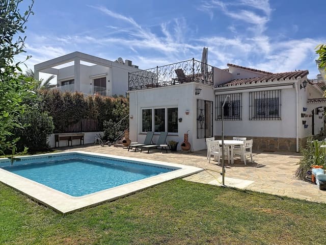 3 soveværelse Villa til salg i Manilva med swimmingpool garage - € 599.000 (Ref: 9945684)