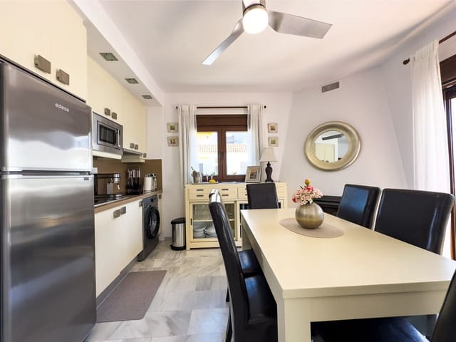 Apartamento de 2 habitaciones en La Duquesa / Puerto de la Duquesa, Manilva en venta con garaje - 335.000 € (Ref: 9954208)