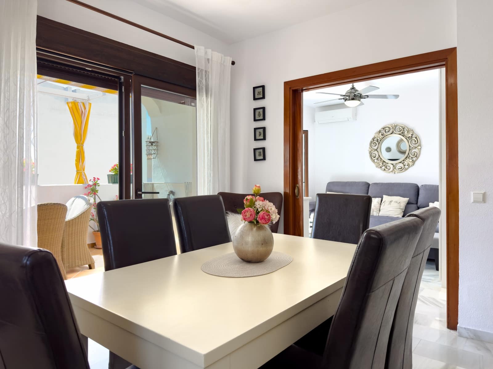2 sypialnia Apartament na sprzedaż w La Duquesa / Puerto de la Duquesa z garażem - 335 000 € (Ref: 9954208)