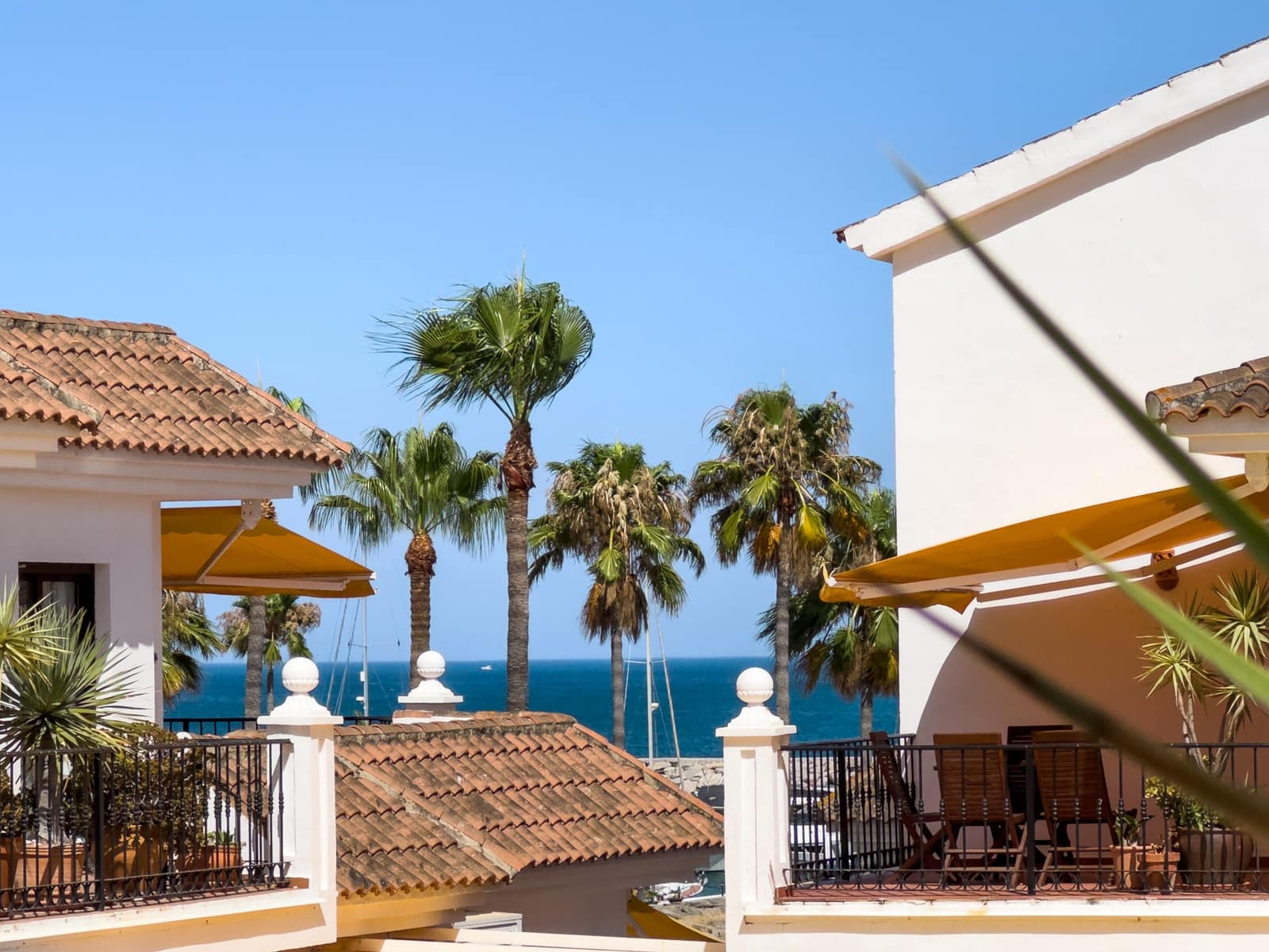 2 sypialnia Apartament na sprzedaż w La Duquesa / Puerto de la Duquesa z garażem - 335 000 € (Ref: 9954208)